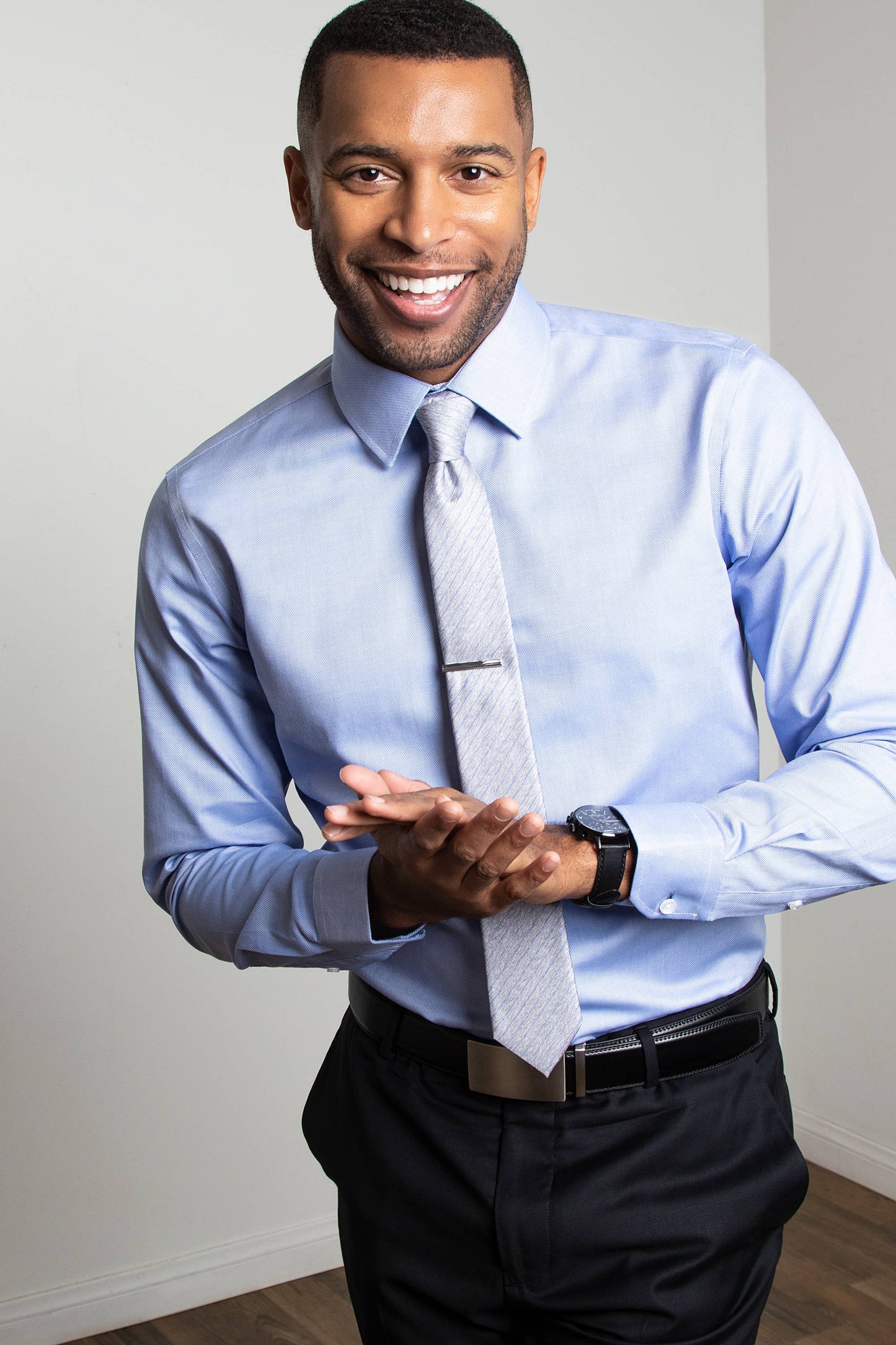 Elijah Standard Fit Medium Blue Dress Shirt by Alynn